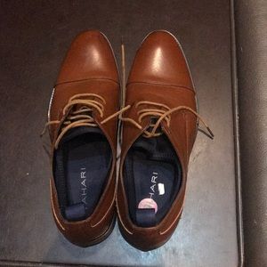 Tahari brown dress shoes